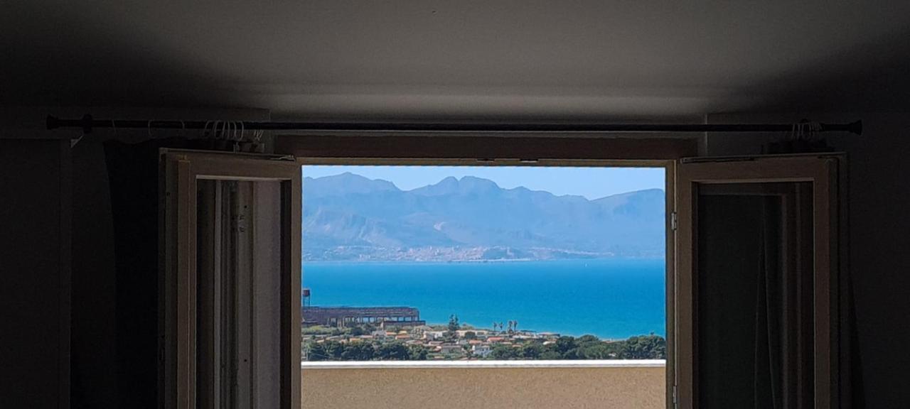 Belvedere Rent Rooms Campofelice Di Roccella Bagian luar foto