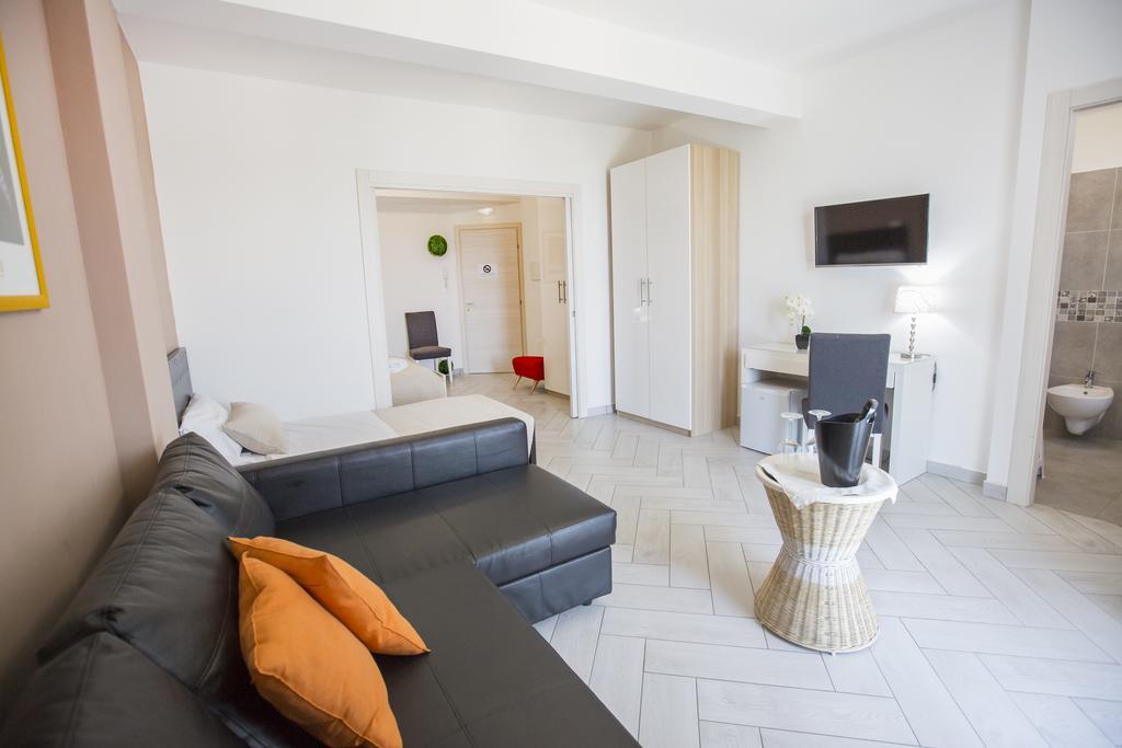 Belvedere Rent Rooms Campofelice Di Roccella Bagian luar foto