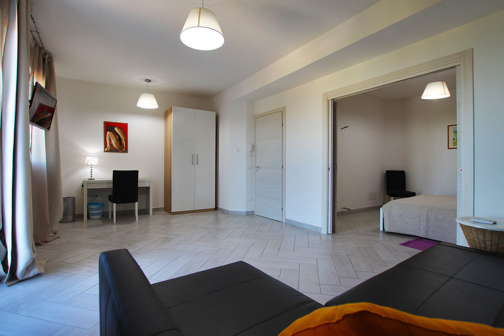 Belvedere Rent Rooms Campofelice Di Roccella Bagian luar foto