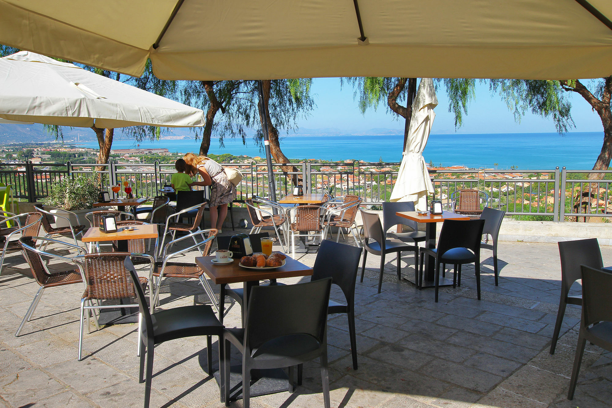 Belvedere Rent Rooms Campofelice Di Roccella Bagian luar foto